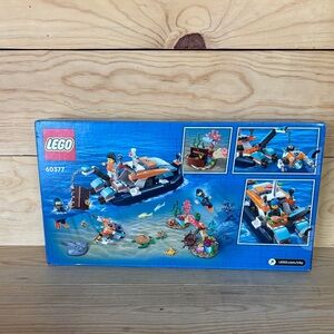 LEGO 60377 Marine Adventure Set with Blue and Orange